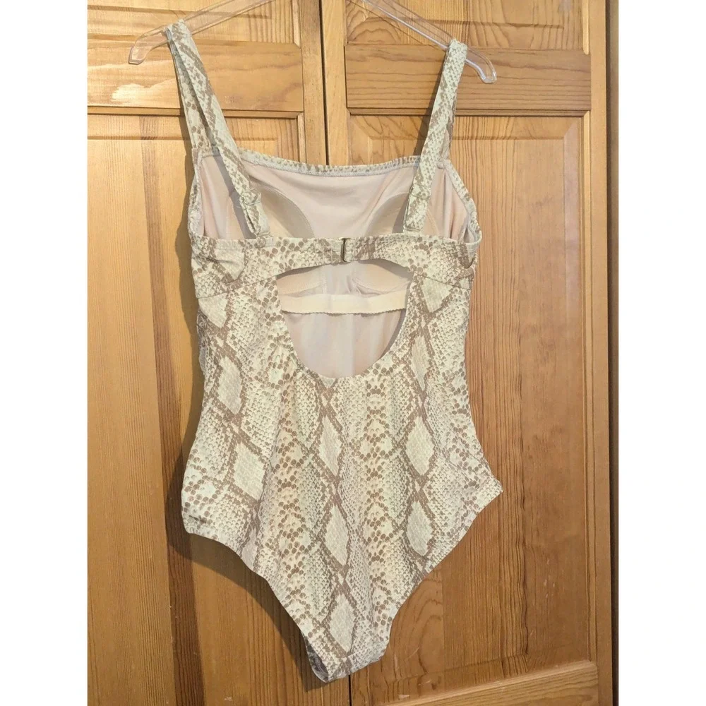 Kona Sol Women's L One Piece Swimsuit Square Neck Snakeskin Print Ruched